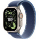 Apple Watch Ultra 3. Generation (GPS, Cellular, 49 mm) – Gehäuse aus Natur-Titan mit blauem und hellblauem Trail Loop (S/M)