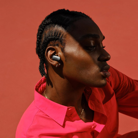 Bose QuietComfort Ultra Earbuds - Kabellose Ohrhörer mit Geräuschunterdrückung und räumlichem Audio (Schwarz)