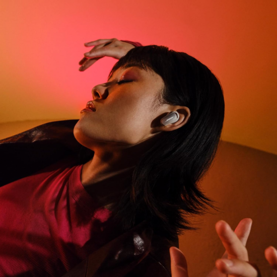Bose QuietComfort Ultra Earbuds - Kabellose Ohrhörer mit Geräuschunterdrückung und räumlichem Audio (White Smoke)